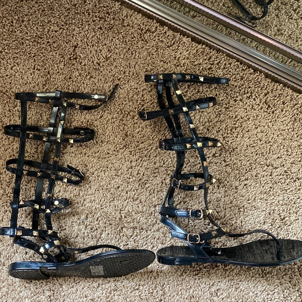 Qupid gladiator sandals